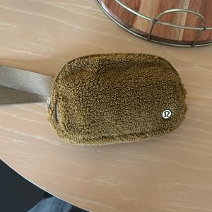 Lululemon belt bag
